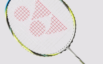 TOP 5 CÂY VỢT YONEX GIÀNH CHO CHỊ EM PHÁI NỮ!